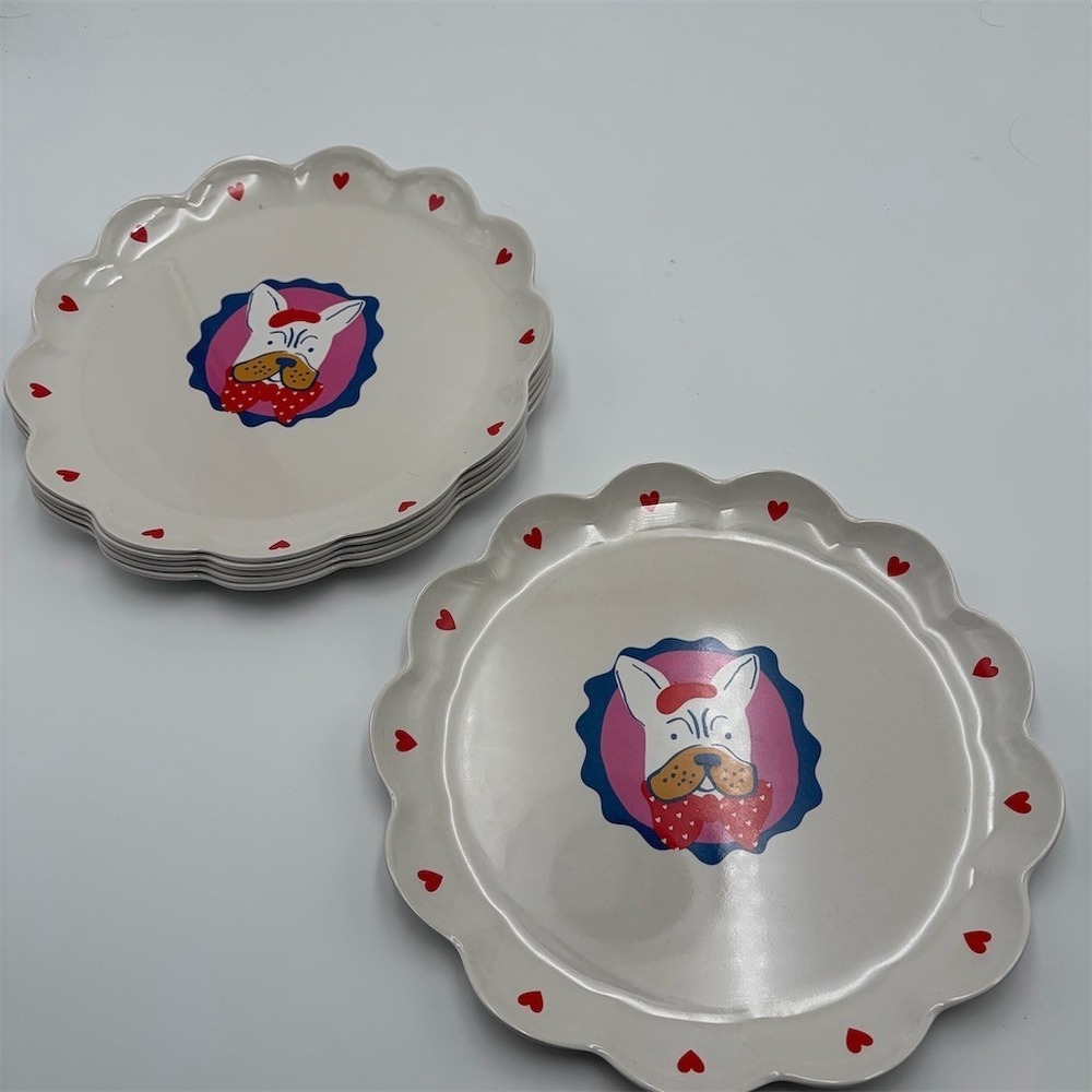 Pillowfort Kids Dinner Plates Set‎ of 6 Multicolor Scalloped Dog Hearts